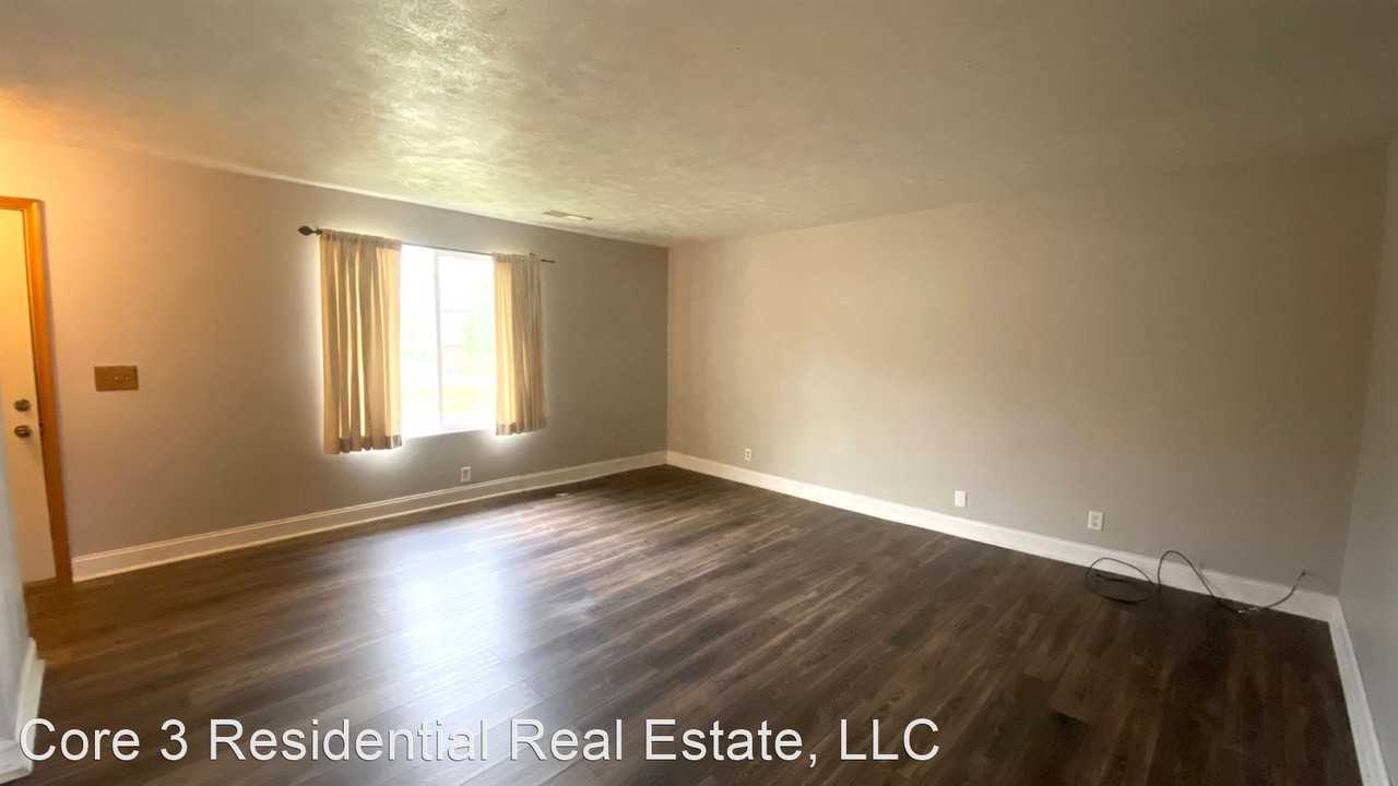 22212227 StoneyBrook Road Apartments 2221 Stoneybrook Rd, Pekin, IL