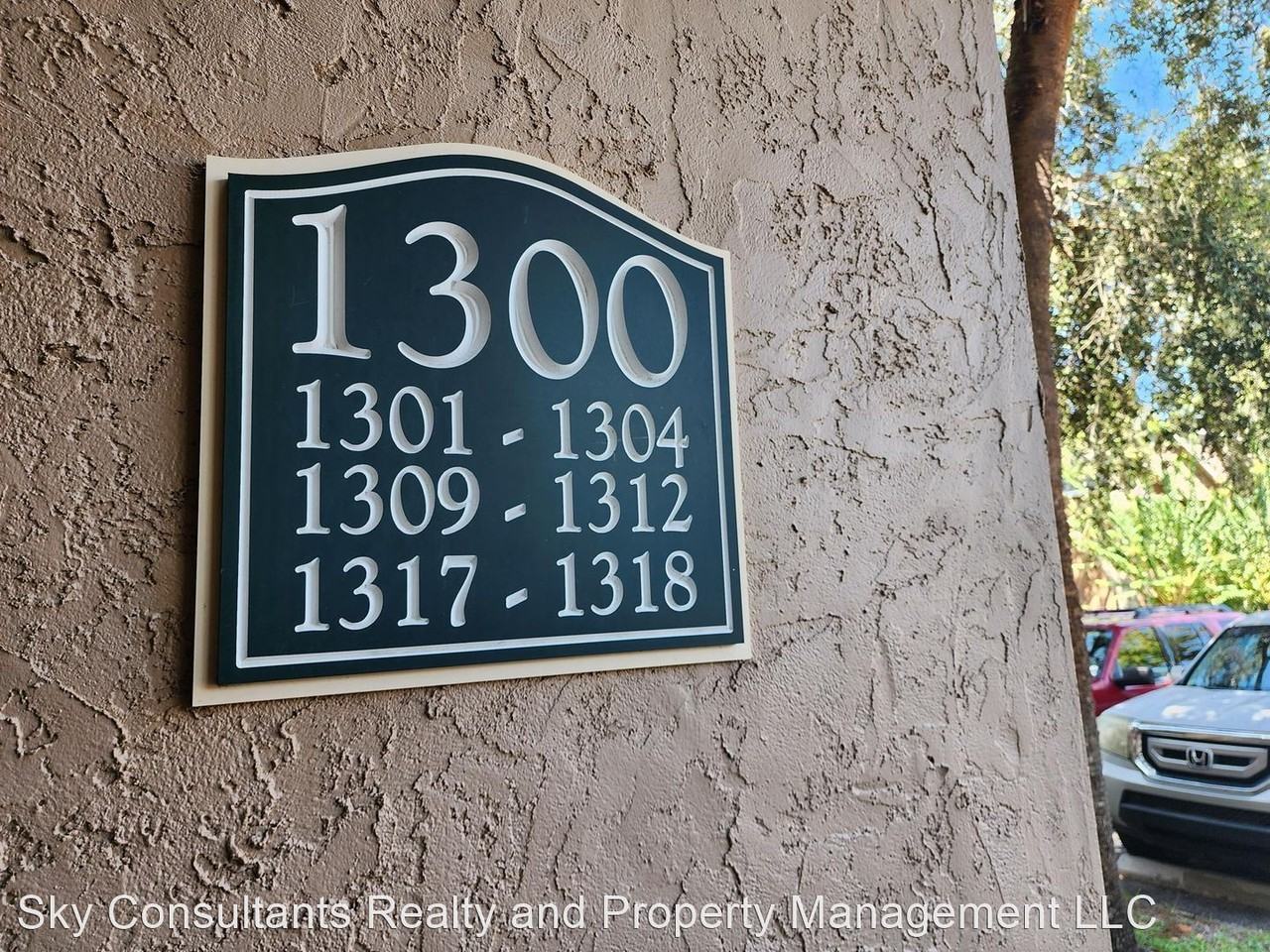 7667 N Wickham Rd - Photo 3 of 28