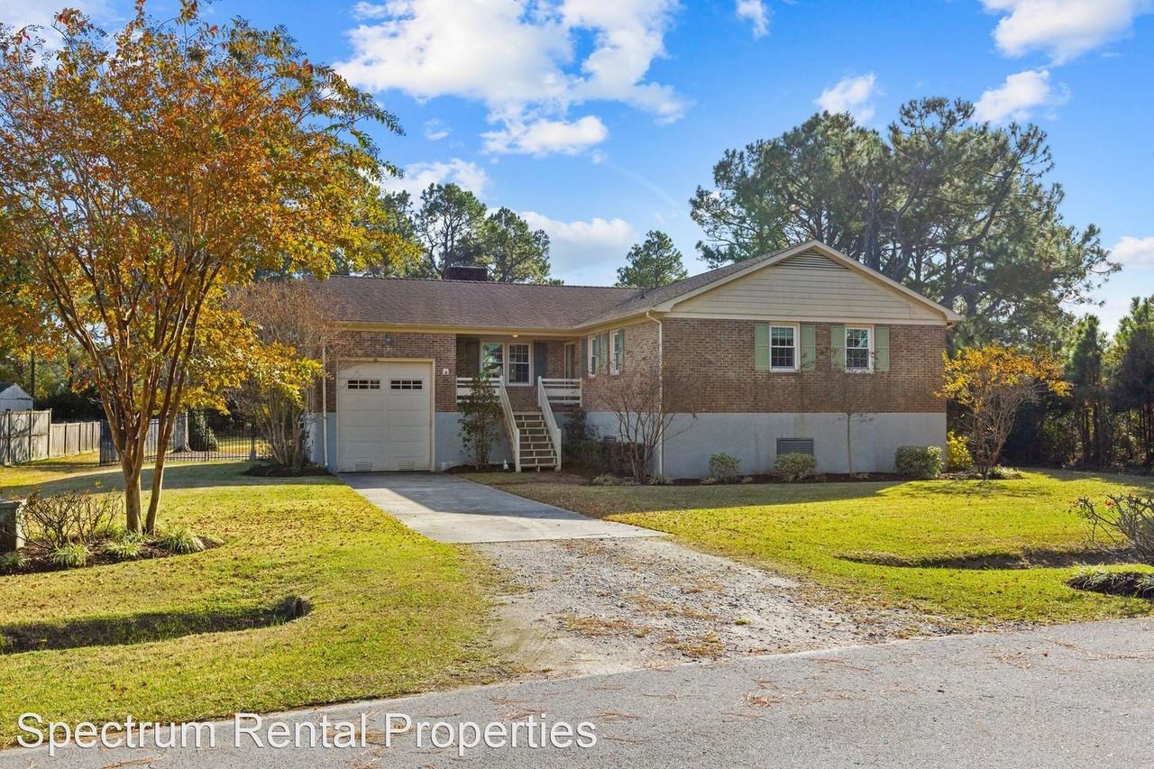 109 Pleasant Dr, Beaufort, NC 28516 3 Bedroom House for 2,050/month