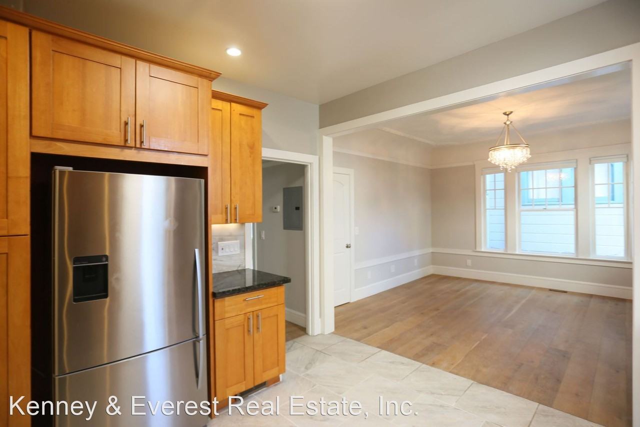 307 24th Ave - Photo 3 of 23