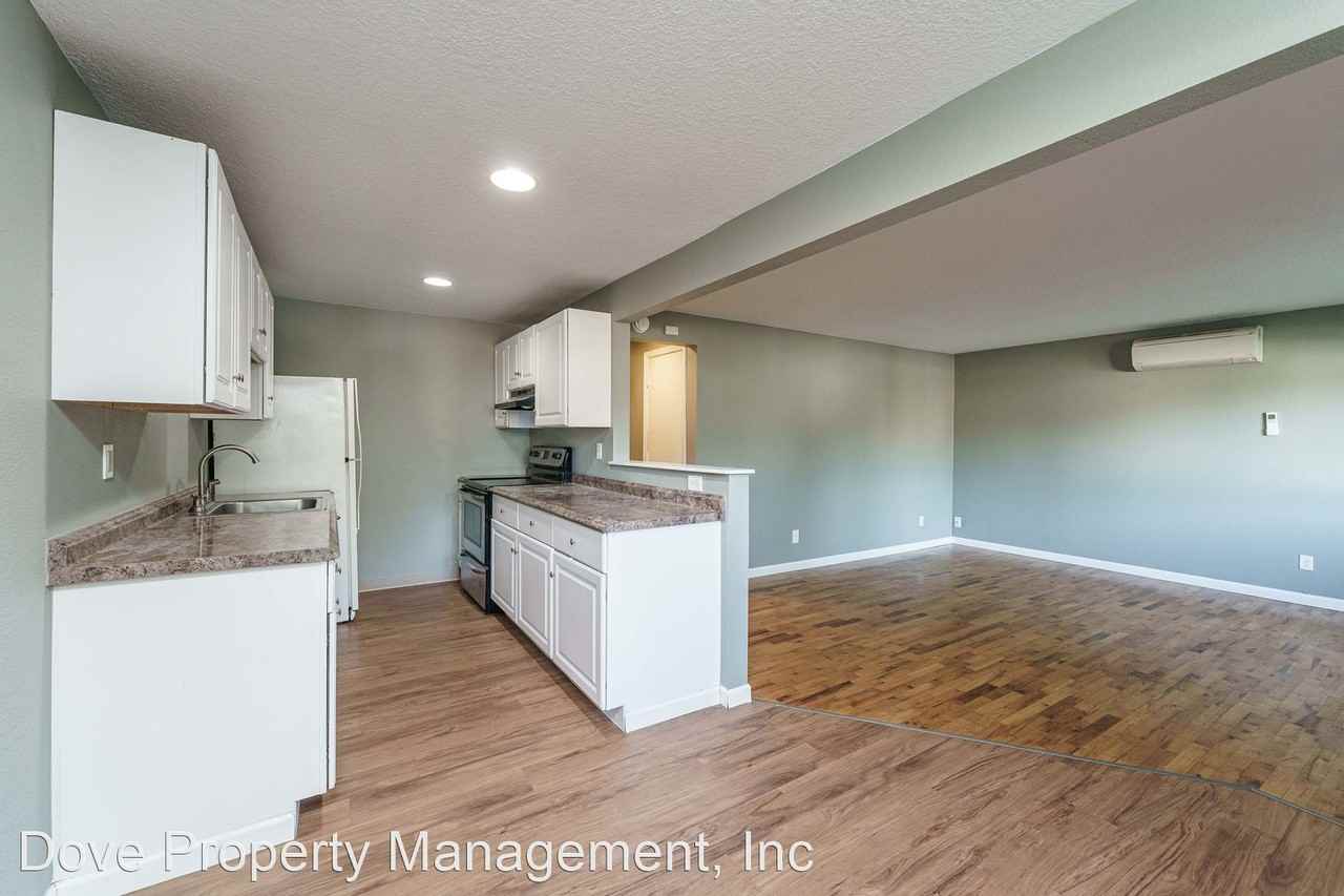 2415-2417 E 20th Street - Photo 3 of 23