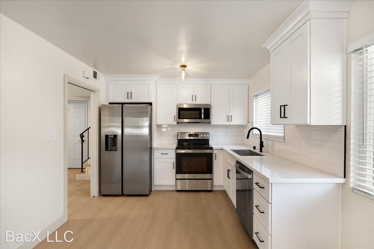 460 E Maude Ave - Photo 2 of 15