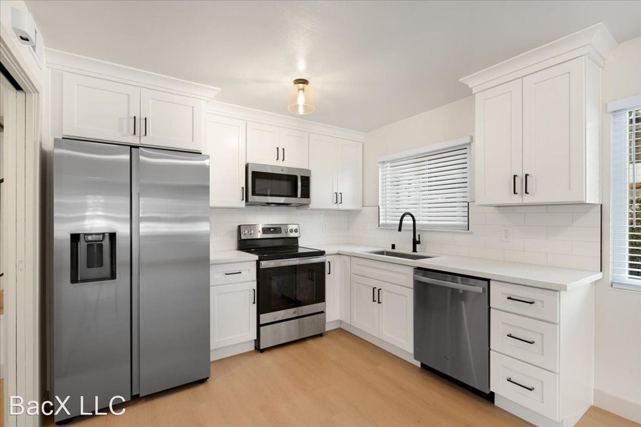 460 E Maude Ave - Photo 3 of 15