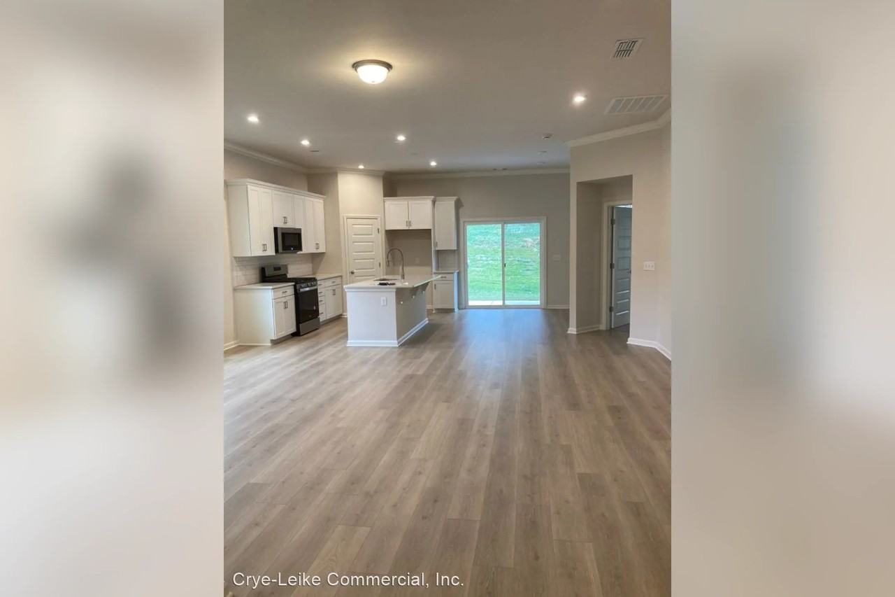 1401 Autumn Leaf Lane - Photo 3 of 13