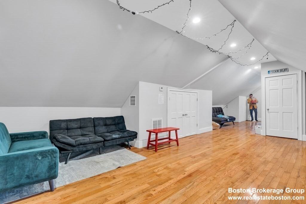 180 Saint Alphonsus St #3 - Photo 5 of 40