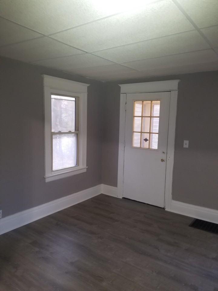 154 Ellison St - Photo 2 of 20