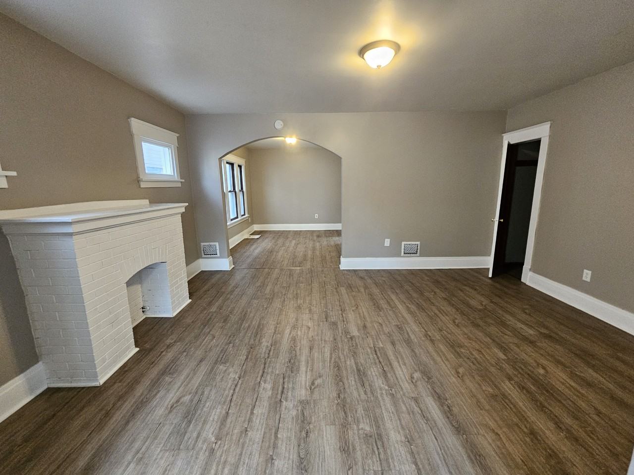 219 Cambridge Ave - Photo 2 of 24
