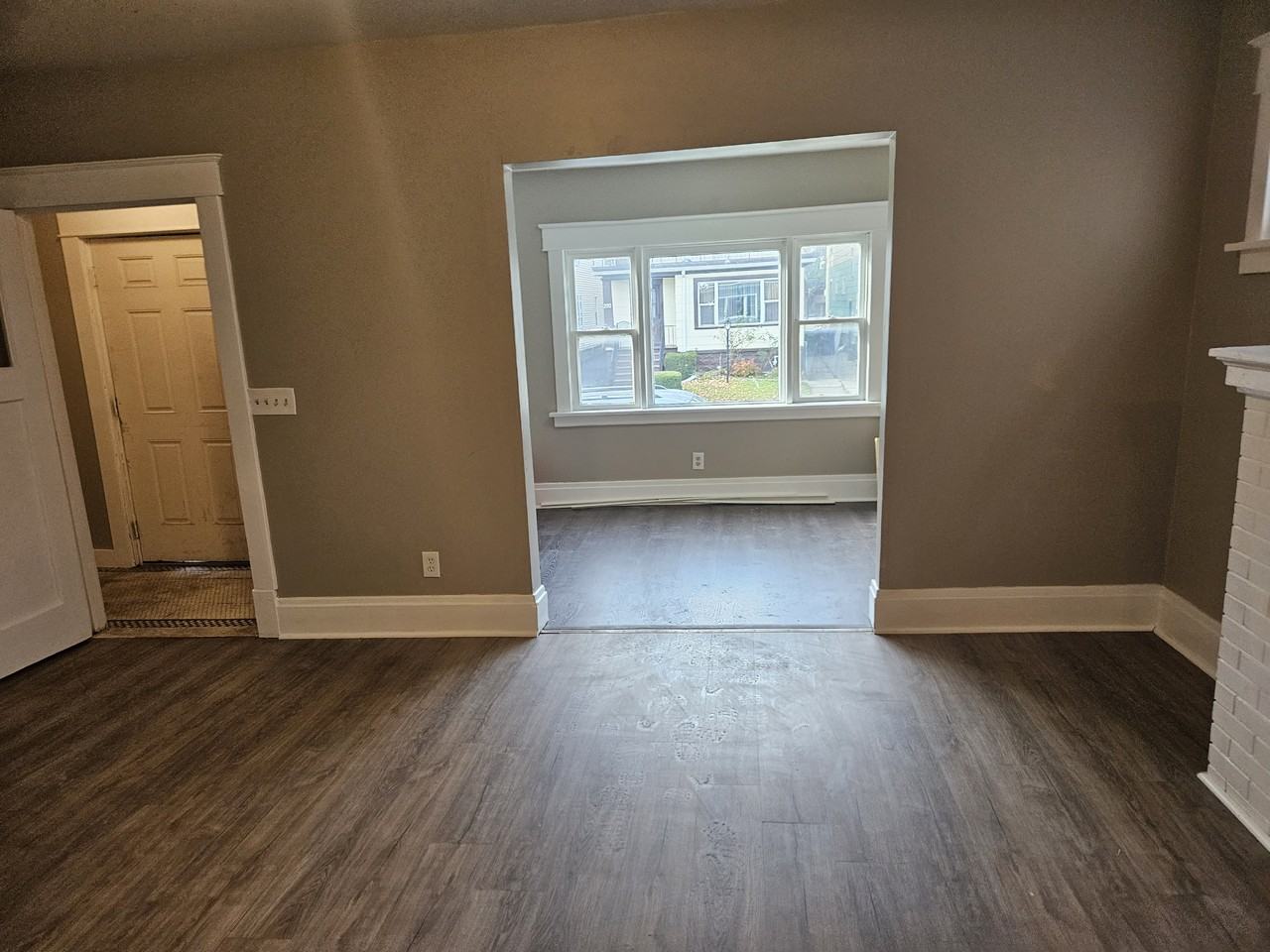 219 Cambridge Ave - Photo 3 of 24