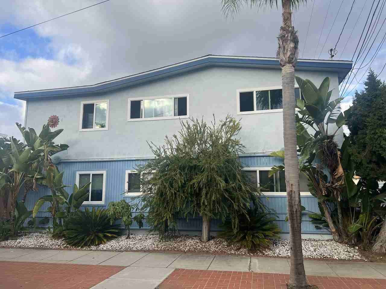 711 5TH - Photo 3 of 4