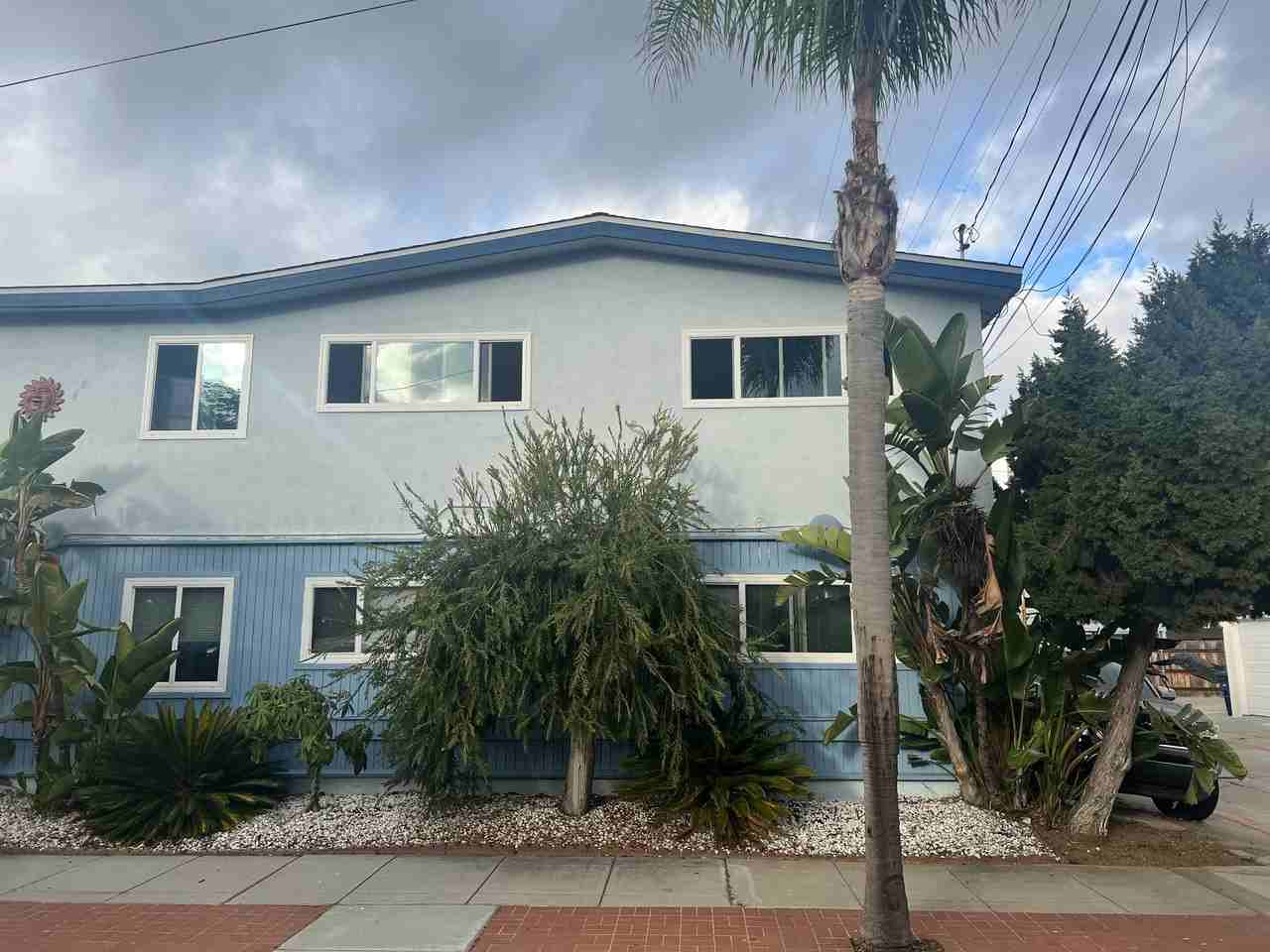 711 5TH - Photo 2 of 4