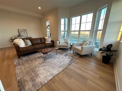 1214 Sw Des Moines St #1 - Photo 2 of 11