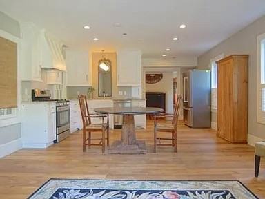 156 Portsmouth Ave #A - Photo 3 of 21
