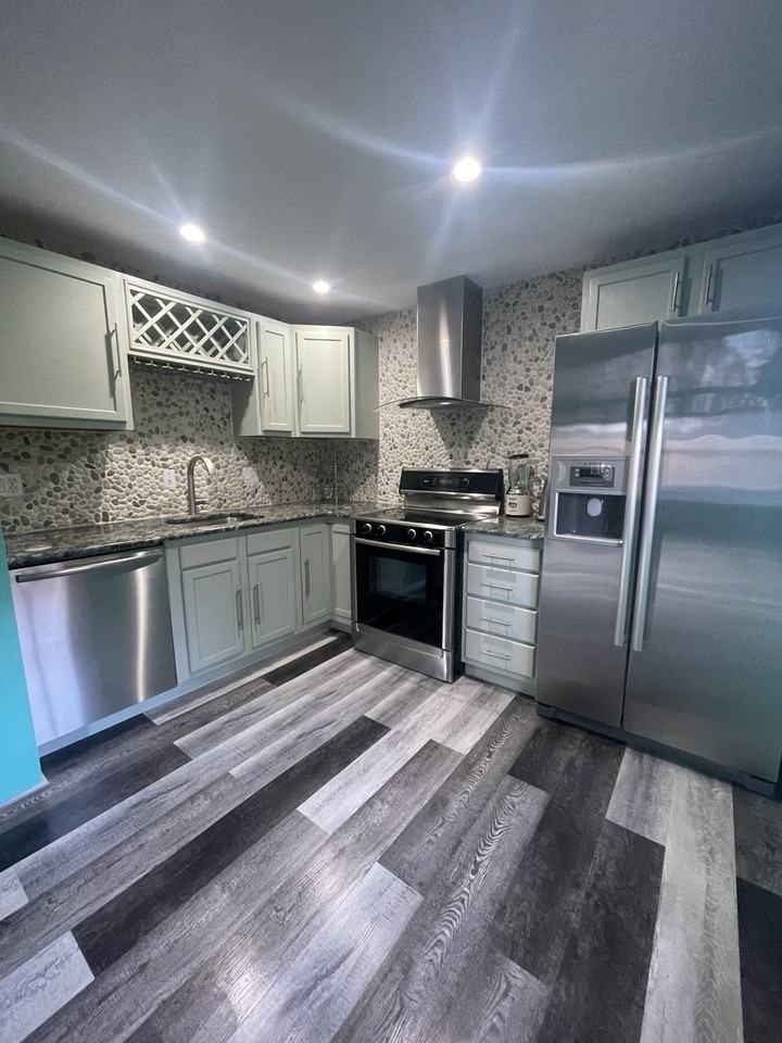 239 Old Farms Rd #4A