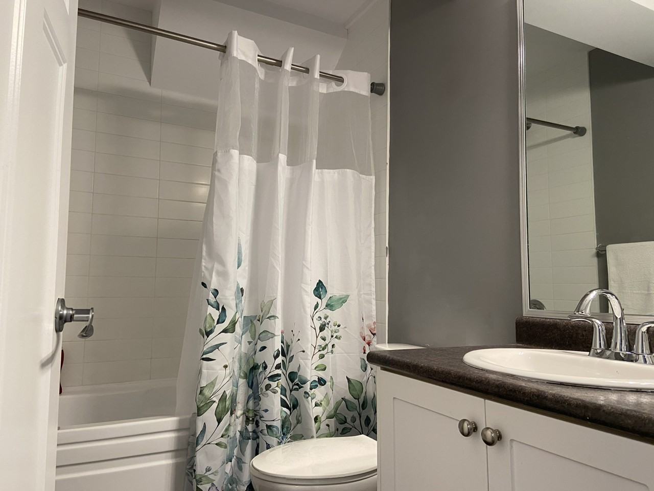 1 1 Avenue - Photo 5 of 8