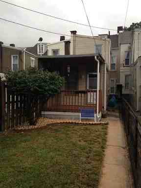 315 S 17th St - Photo 2 of 9