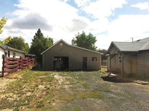 1108 Main St - Photo 2 of 11