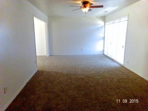 2119 32nd St - Photo 2 of 7