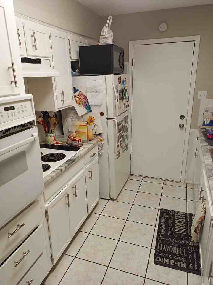2533 S 41st St #NA - Photo 3 of 19