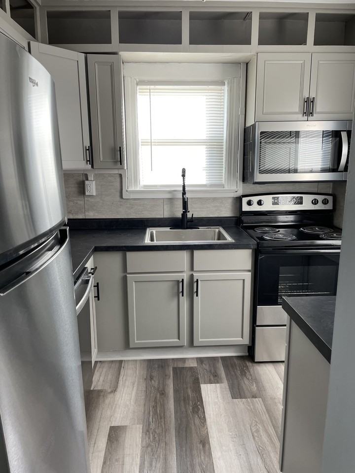 1419 Upland Dr #NA - Photo 3 of 18