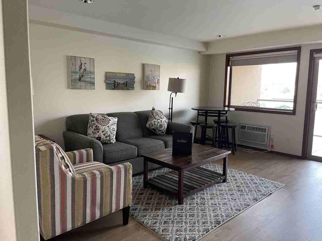 322 W Woodin Ave #1 - Photo 6 of 18