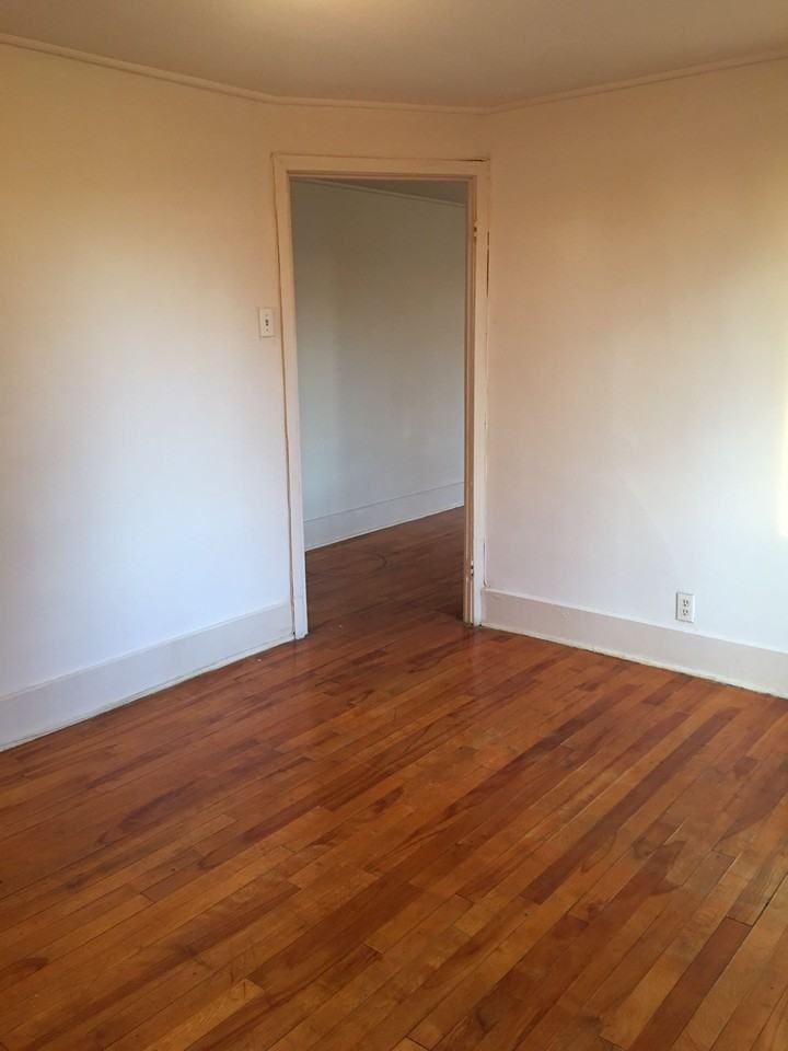 3 Place Dupont ##13 - Photo 3 of 8