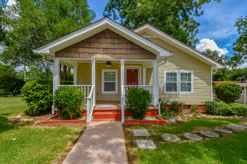 109 11th Avenue South - Photo 2 of 47