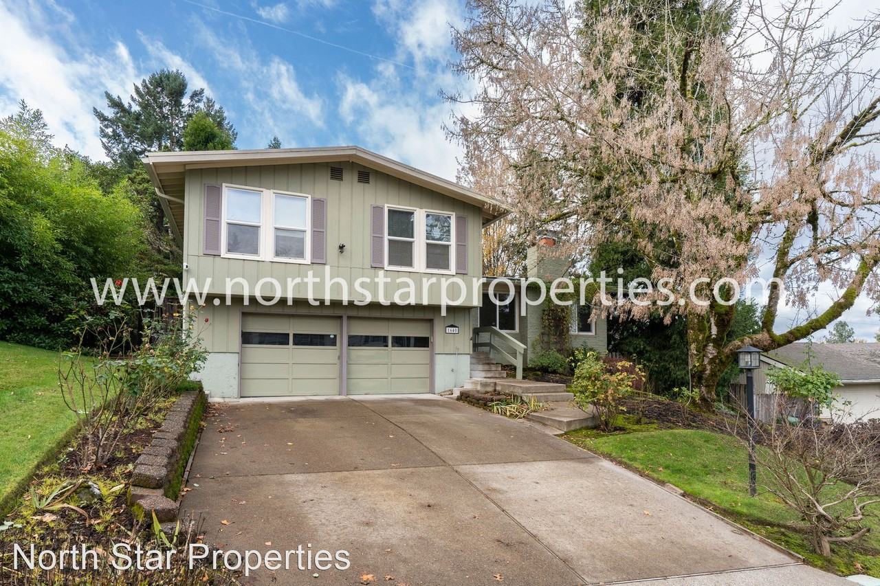 1640 Worthington St - Photo 2 of 32