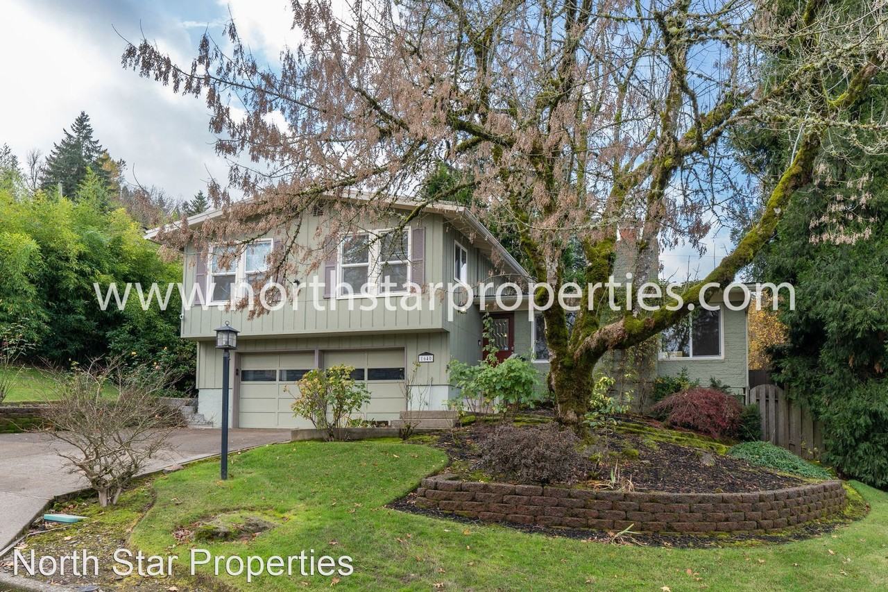 1640 Worthington St - Photo 3 of 32