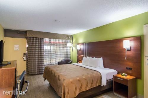 Stayable Jacksonville West - Photo 2 of 7