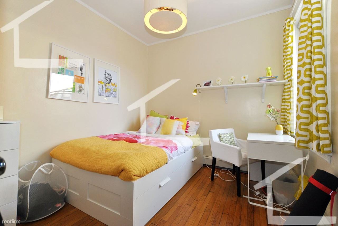 223 Saint Paul St - Photo 2 of 8