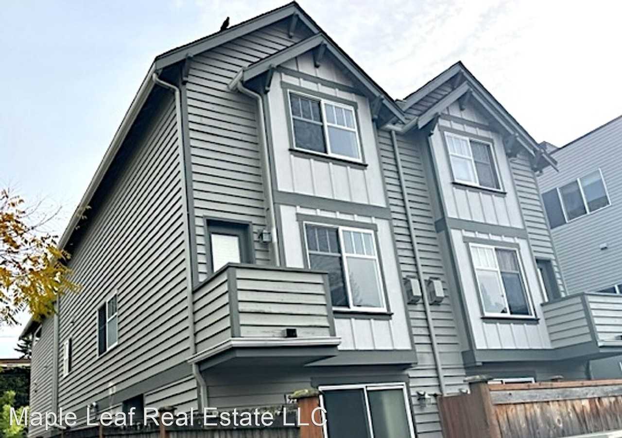 5228 Brooklyn Ave Ne #B