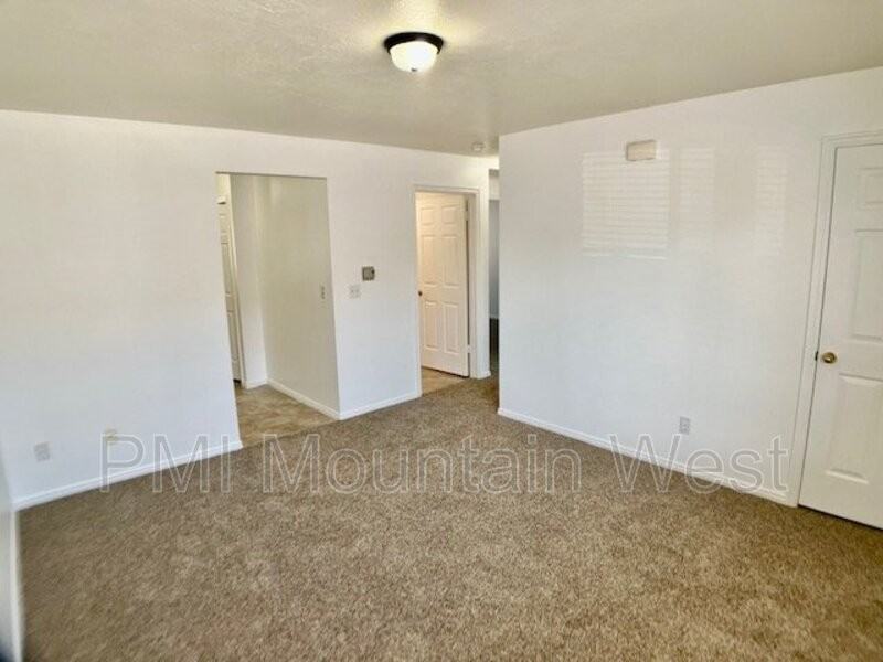 49 Sw A11 #A11 - Photo 2 of 21