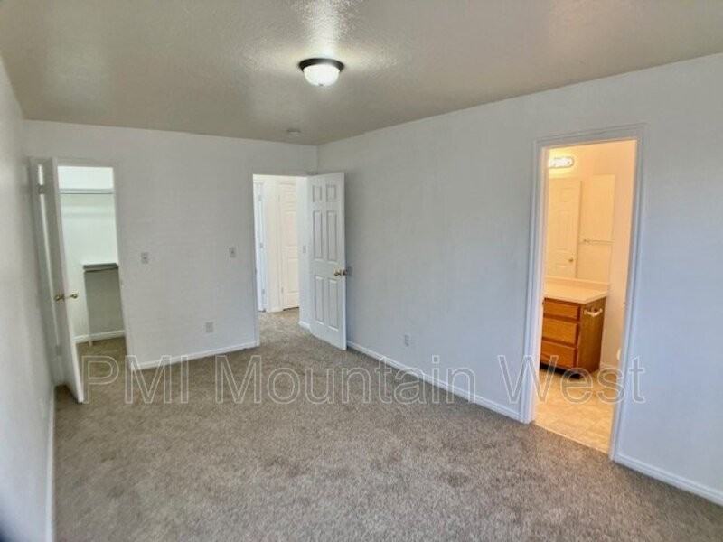 49 Sw A11 #A11 - Photo 7 of 21