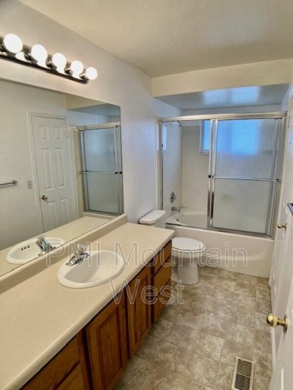 49 Sw A11 #A11 - Photo 6 of 21