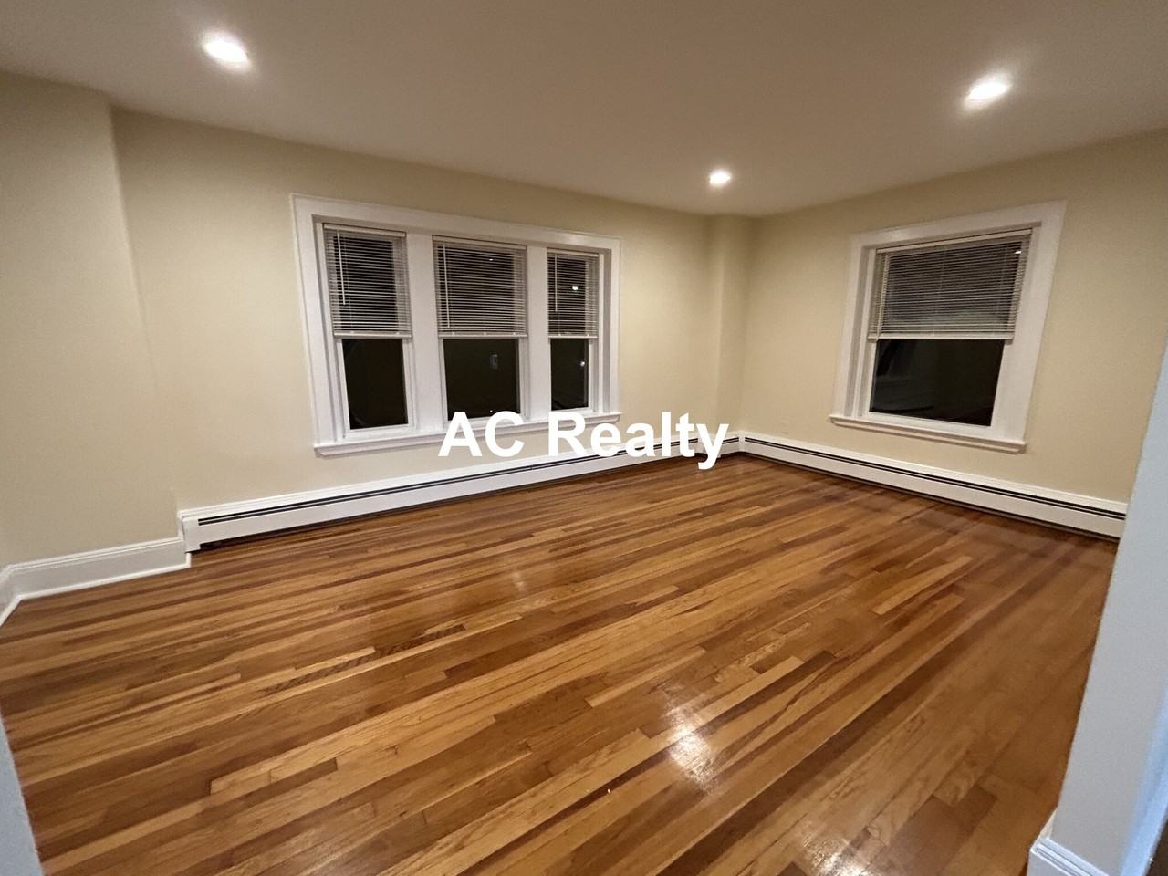 Salem St #15 - Photo 3 of 6