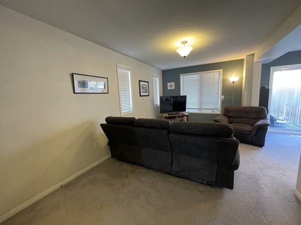 200 Southwinds Cres. - Photo 3 of 31