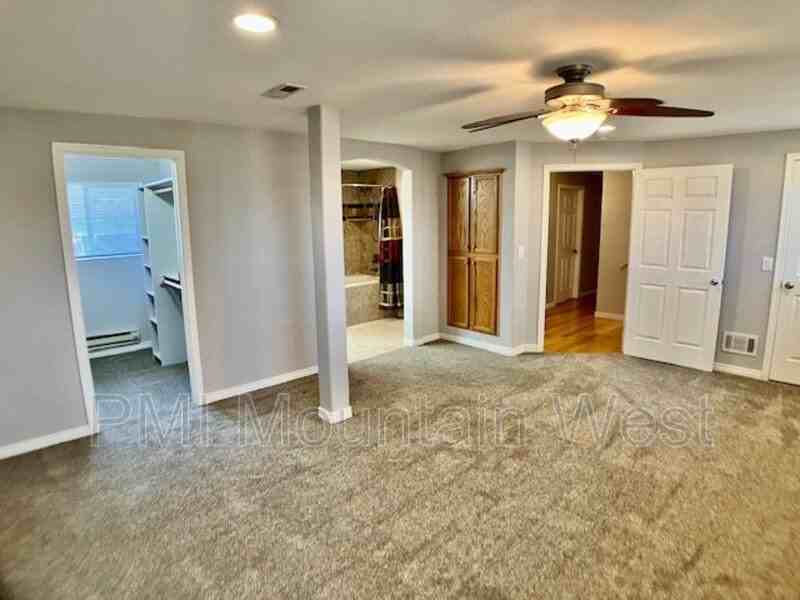 1080 Ne - Photo 2 of 36
