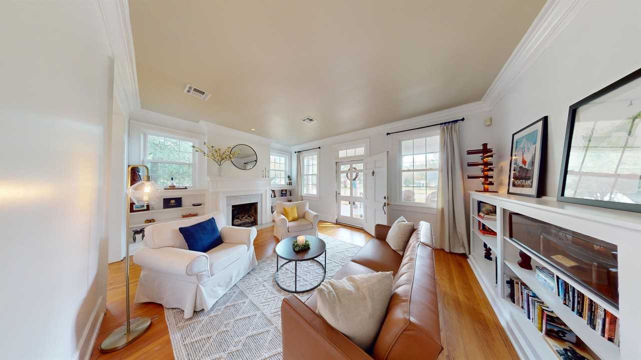 3302 Cloverdale Rd #1 - Photo 4 of 28