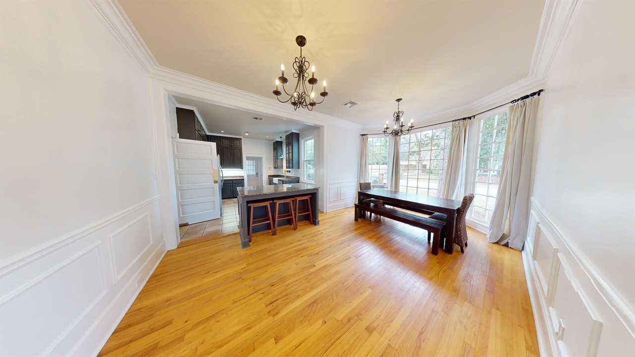 3302 Cloverdale Rd #1 - Photo 5 of 28