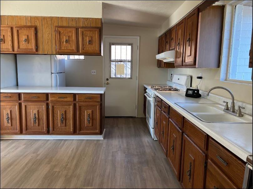 1621 W Kilburn St #1 - Photo 2 of 4