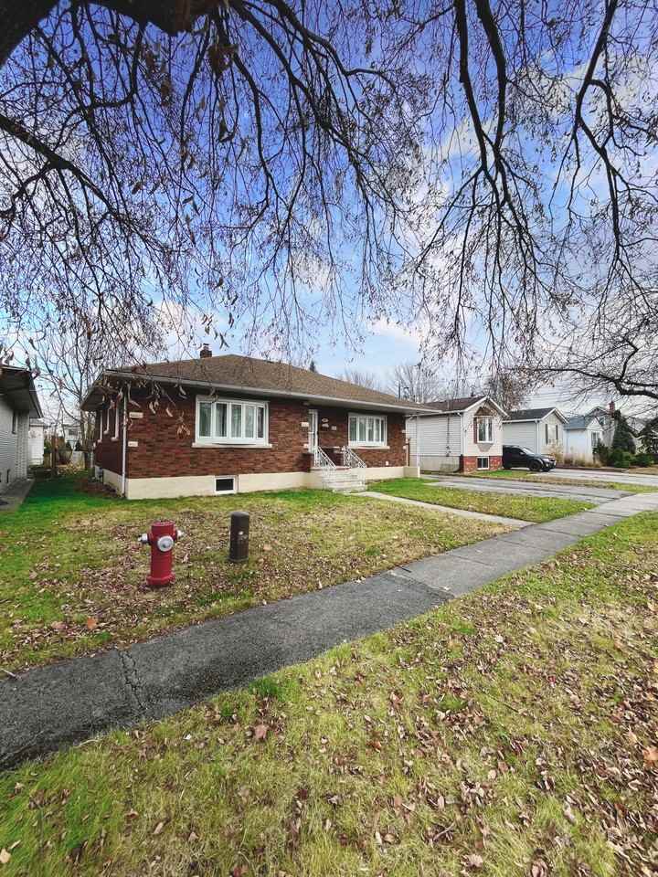 47 Marshall Avenue 2, Welland, ON L3C 2N1 2 Bedroom Apartment for