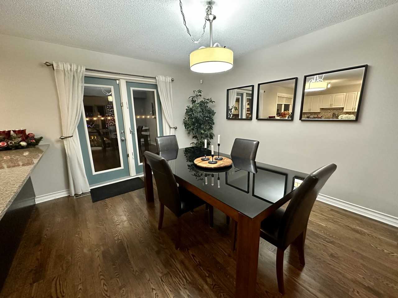 31 Drayton Bay - Photo 3 of 14