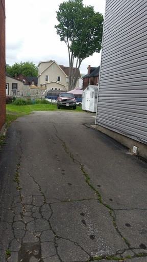 131 John St - Photo 3 of 11