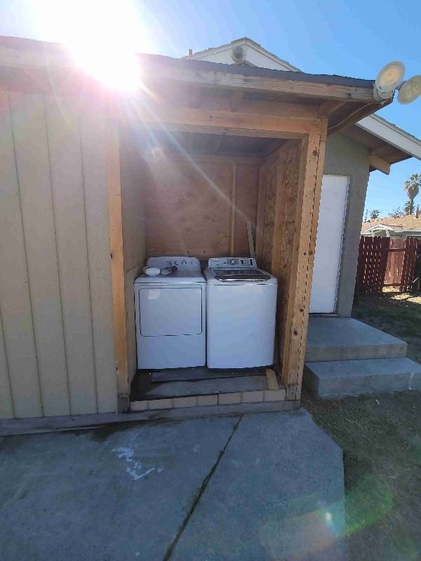 628 W 9th St #2 - Photo 3 of 13