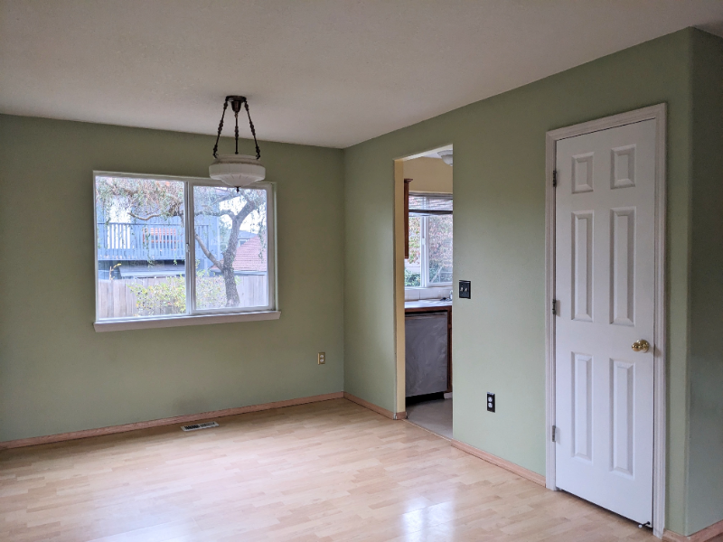 1511 Ne Holman St - Photo 3 of 21