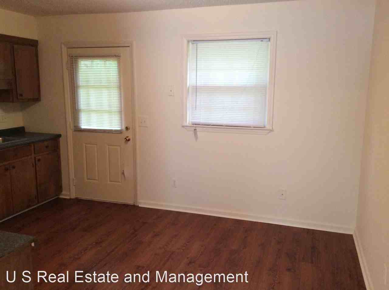 2 bedroom 1 bath in a Nice Community - Photo 3 of 10