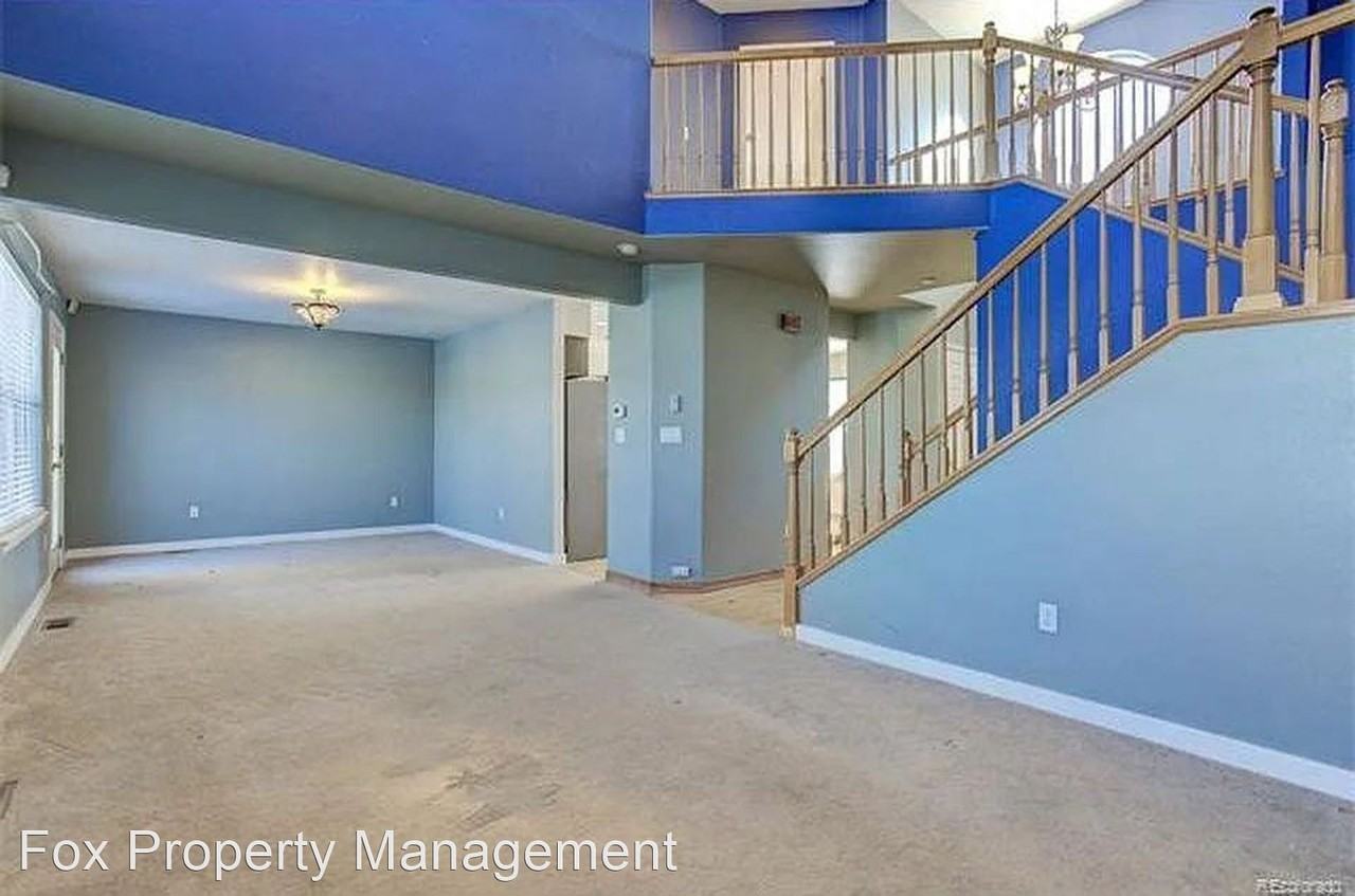 873 Dexter Dr - Photo 2 of 17