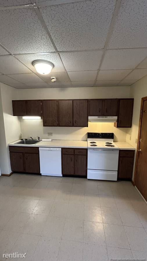 63 Manchester St - Photo 2 of 9