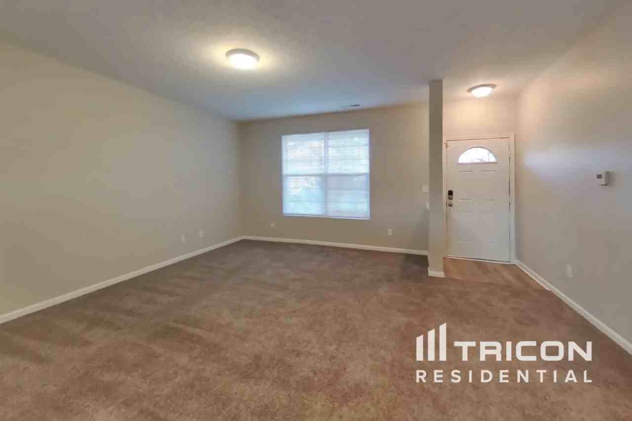 2027 Shadow Creek Blvd - Photo 2 of 34