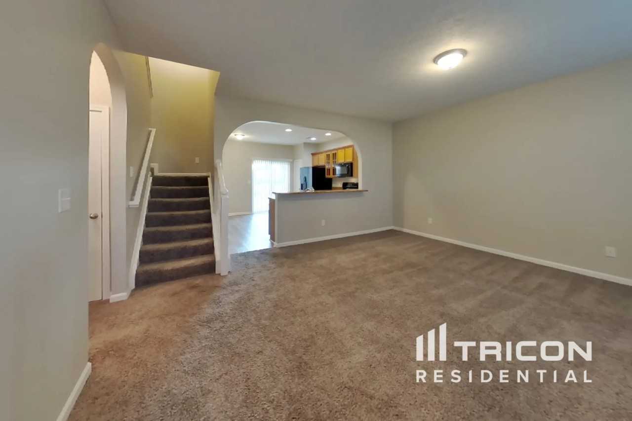 2027 Shadow Creek Blvd - Photo 3 of 34